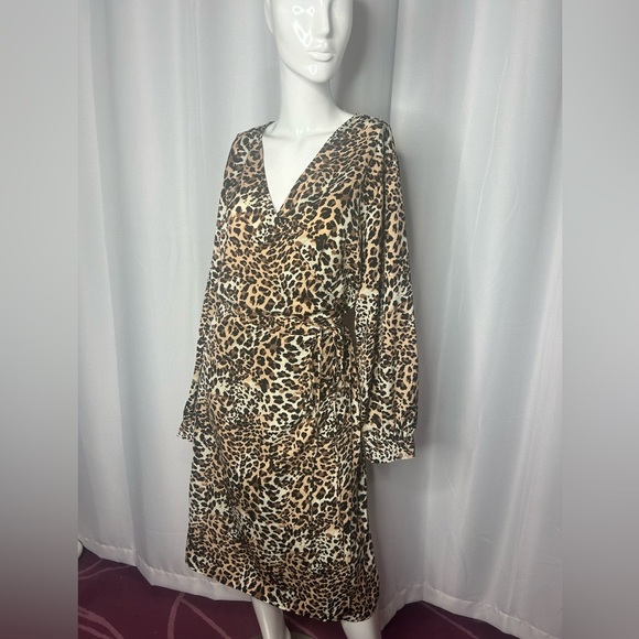 NWT Joe Fresh Animal Print Wrap Dress - Picture 4 of 8